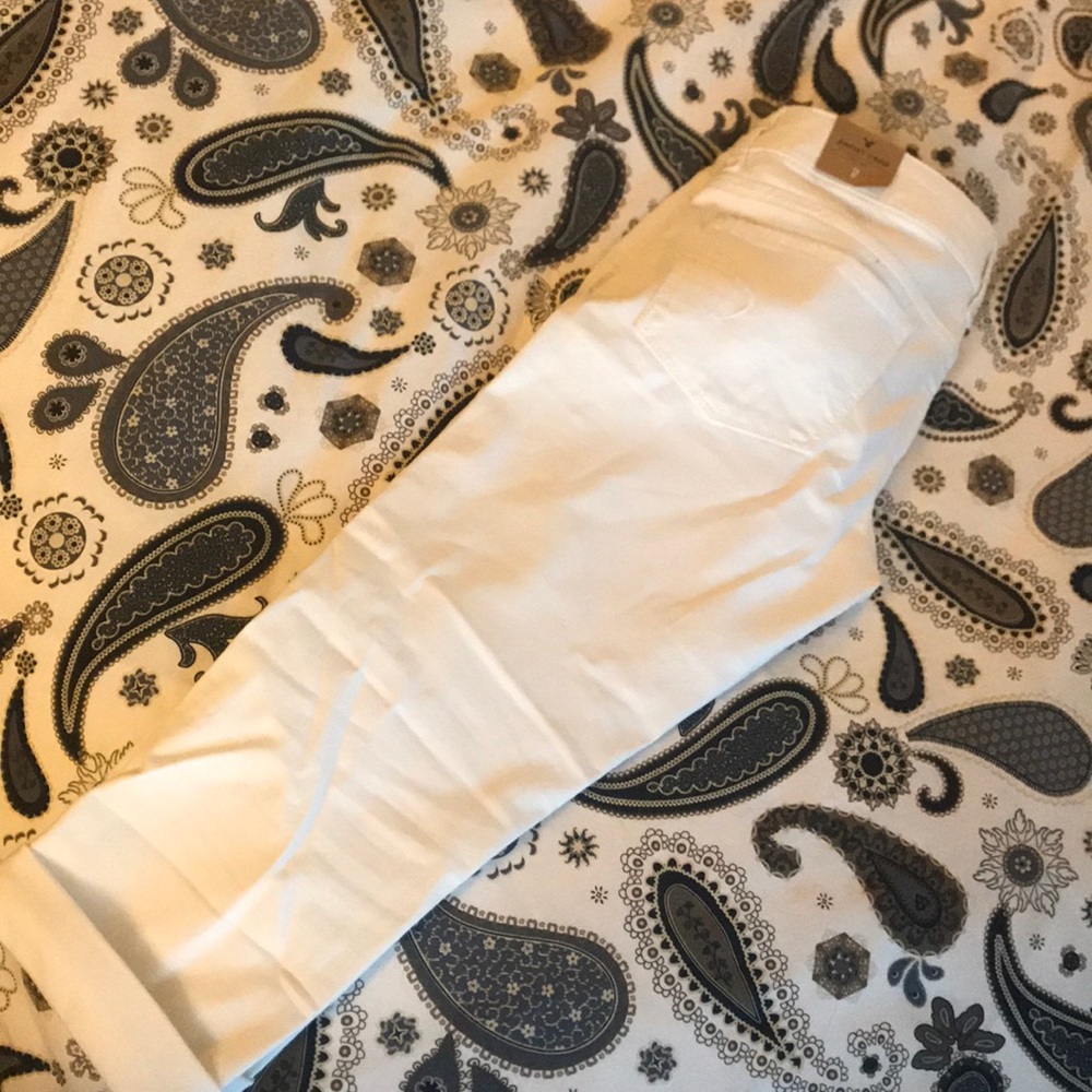 NWT American Eagle white pants